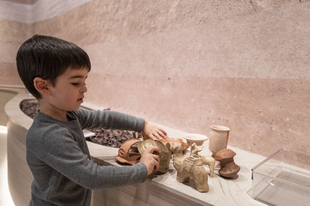 Families Dig + Discover